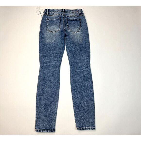 Cabi 4328 Skinny Jeans Women 2 NWT $142 Stretch‎ Cotton Pockets Distresed Blue - Picture 2 of 16